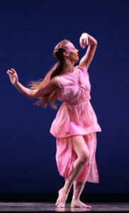 Dancer Stefani Schrimpf. Photographer Steve Wilson.