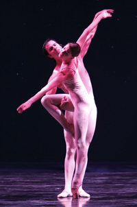Dancers Juan Pablo Trujillo and Angelina Sansone in winter 2009. Photographer Steve Wilson.