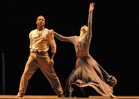 Dancers Christopher Barksdale and Lisa Thorn. Photographer Steve Wilson.