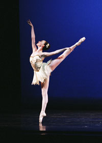 Dancer Stephanie Greenwald. Photographer Steve Wilson.