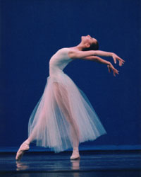 Dancer Susan Lewis. Photographer Don Middleton