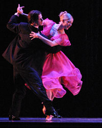 Dancer Logan Pachciarz and Chelsea Wilcox. Photographer Steve Wilson.