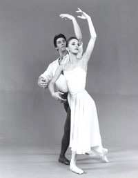 Dancers Alecia Good and Goddard Finley.