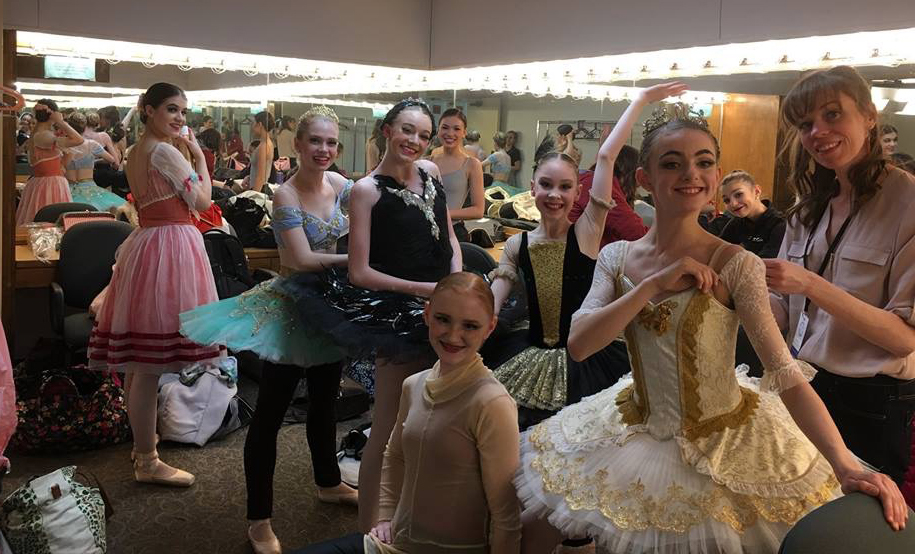 2018 YAGP: KCBS students and Racheal Nye prepare for their pieces.
