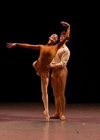 Dancers: Maura Moody and Paul Zusi. Photography: Brett Pruitt & East Market Studios.